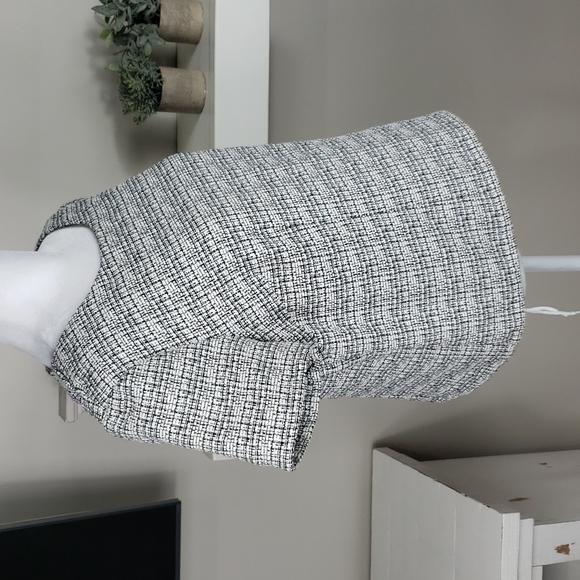 Express Short Sleeve Tweed Top - Picture 5 of 14